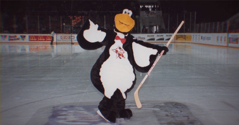 Лихие 90-е, американская мечта и русский хоккей: премьера документального фильма “Красные пингвины”