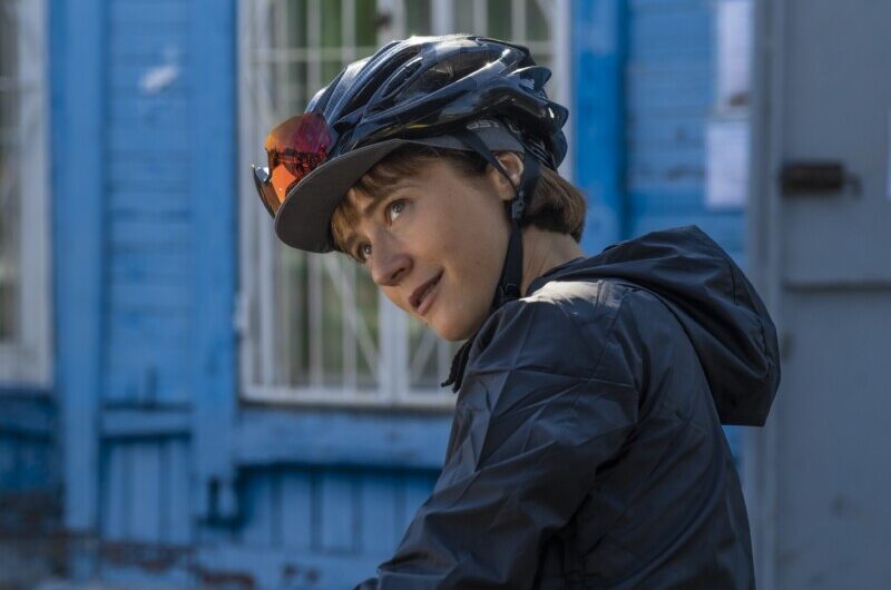 Открываем велосезон: новый фильм Антона Маслова «Поехавшая» на START с 21 апреля