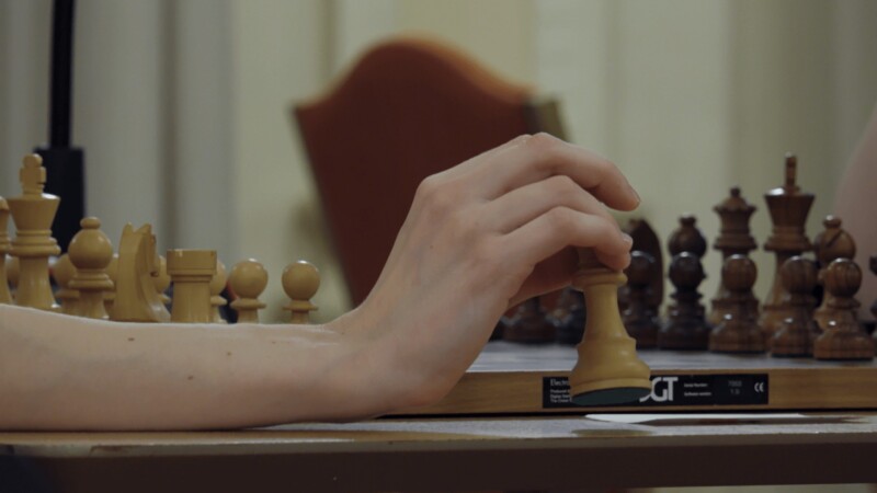 Киностудия Горького представляет научно-популярный фильм о женщинах в мире шахмат «Ваш ход, Королева!»