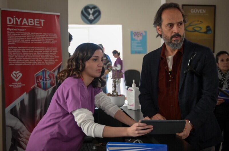 Премьера турецкой адаптации сериала «Доктор Хаус» со звездами турецких хитов состоялась в сети